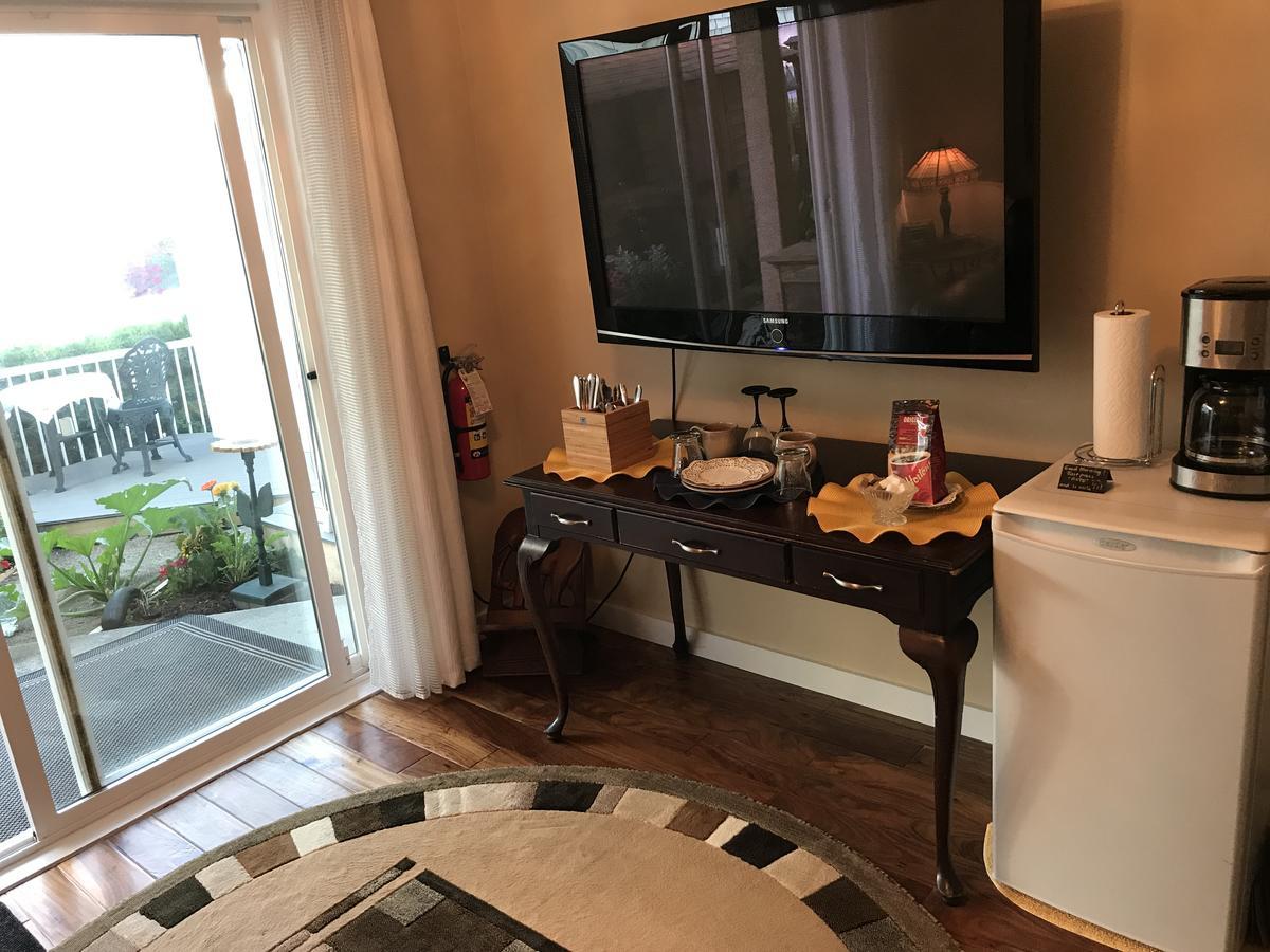 Donna'S Bed & Breakfast White Rock Esterno foto